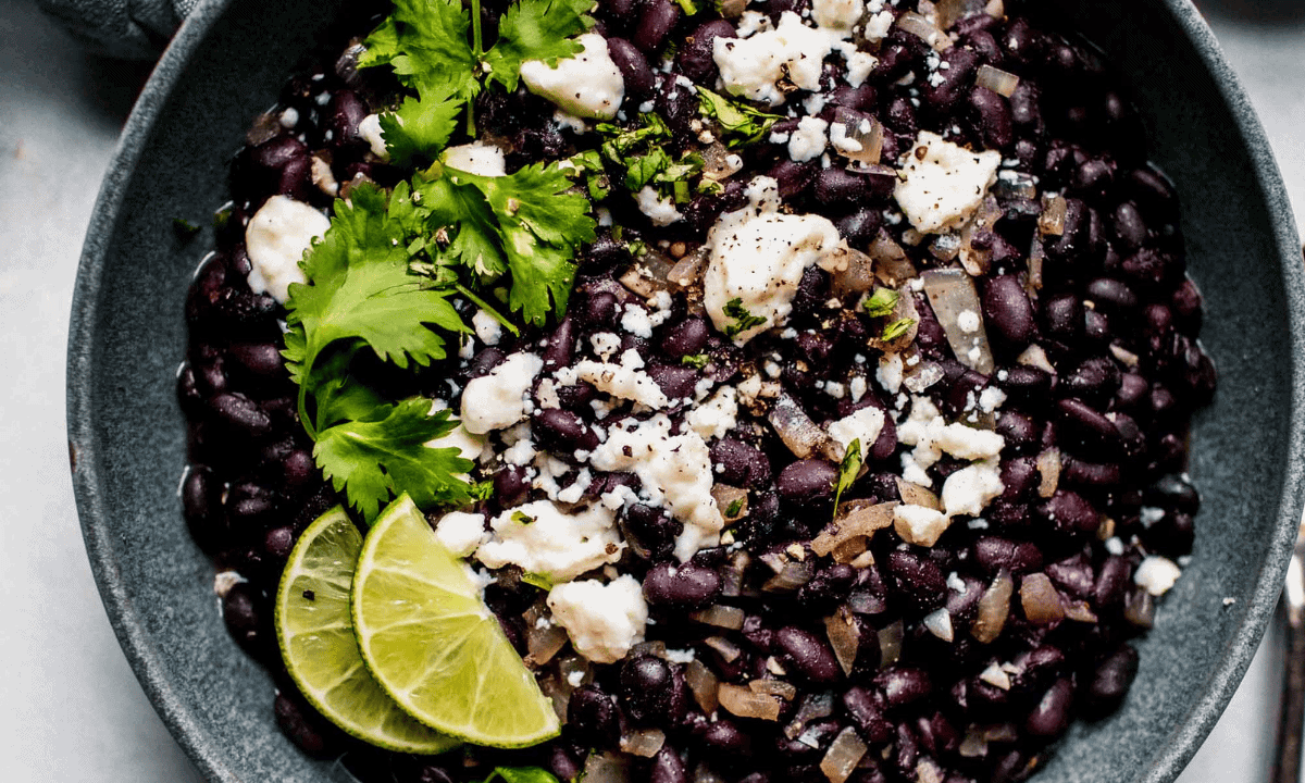 Quick Mexican Black Beans: Flavorful Side Dish for Any Meal